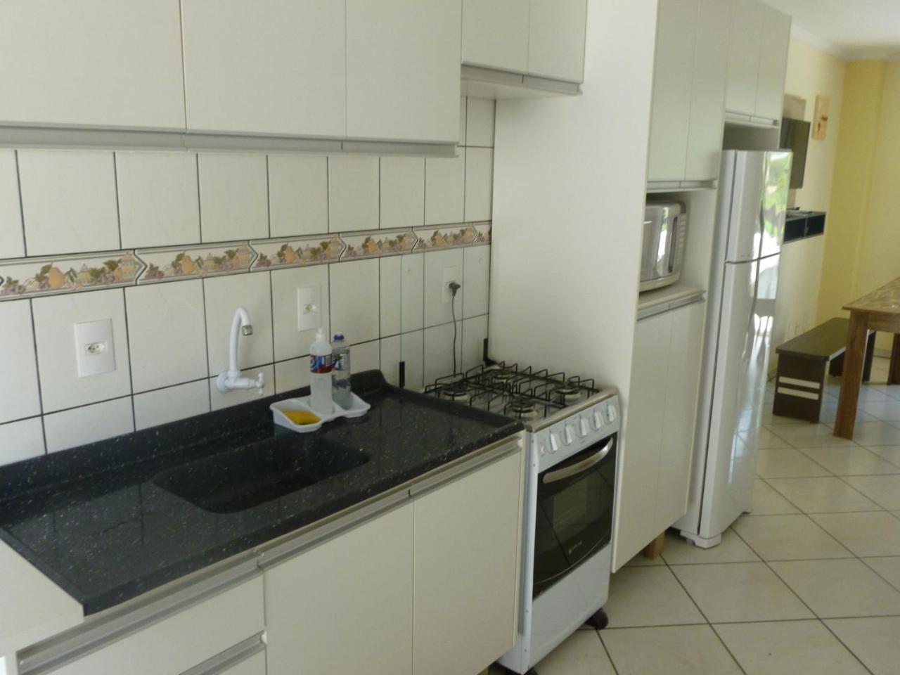 Apartamento 12 - Bombinhas Exterior foto